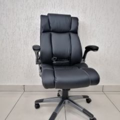 Кресло Barneo K-44 для руководителя (черная экокожа) в Можге - mozhga.mebel24.online | фото