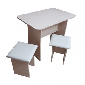 Кухонный стол ЛДСП + 2 табурета в Можге - mozhga.mebel24.online | фото 1